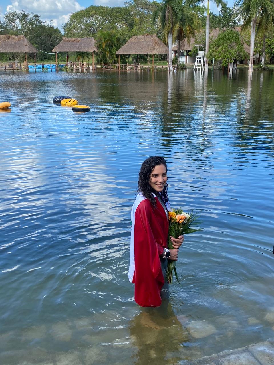 Camila Jaber impone en cenote de Puerto Morelos nuevo récord nacional de apnea sin aletas