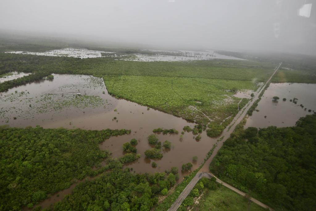 Por las lluvias, reporta un ligero aumento el nivel del río Hondo