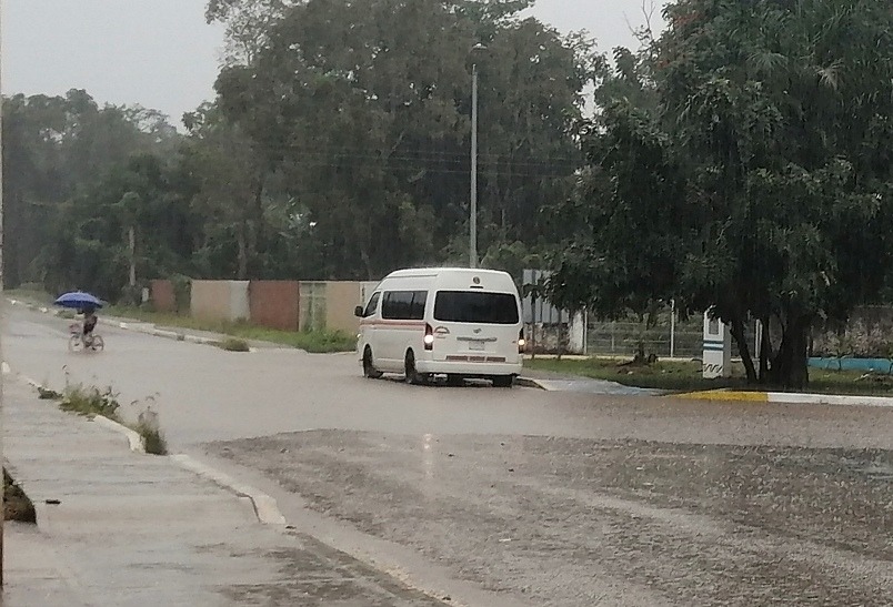 Frente frío 13 afecta con lluvias a municipio de Felipe Carrillo Puerto