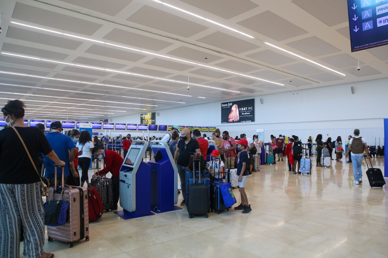 Jornada sabatina en aeropuerto de Cancún con más de 380 vuelos programados