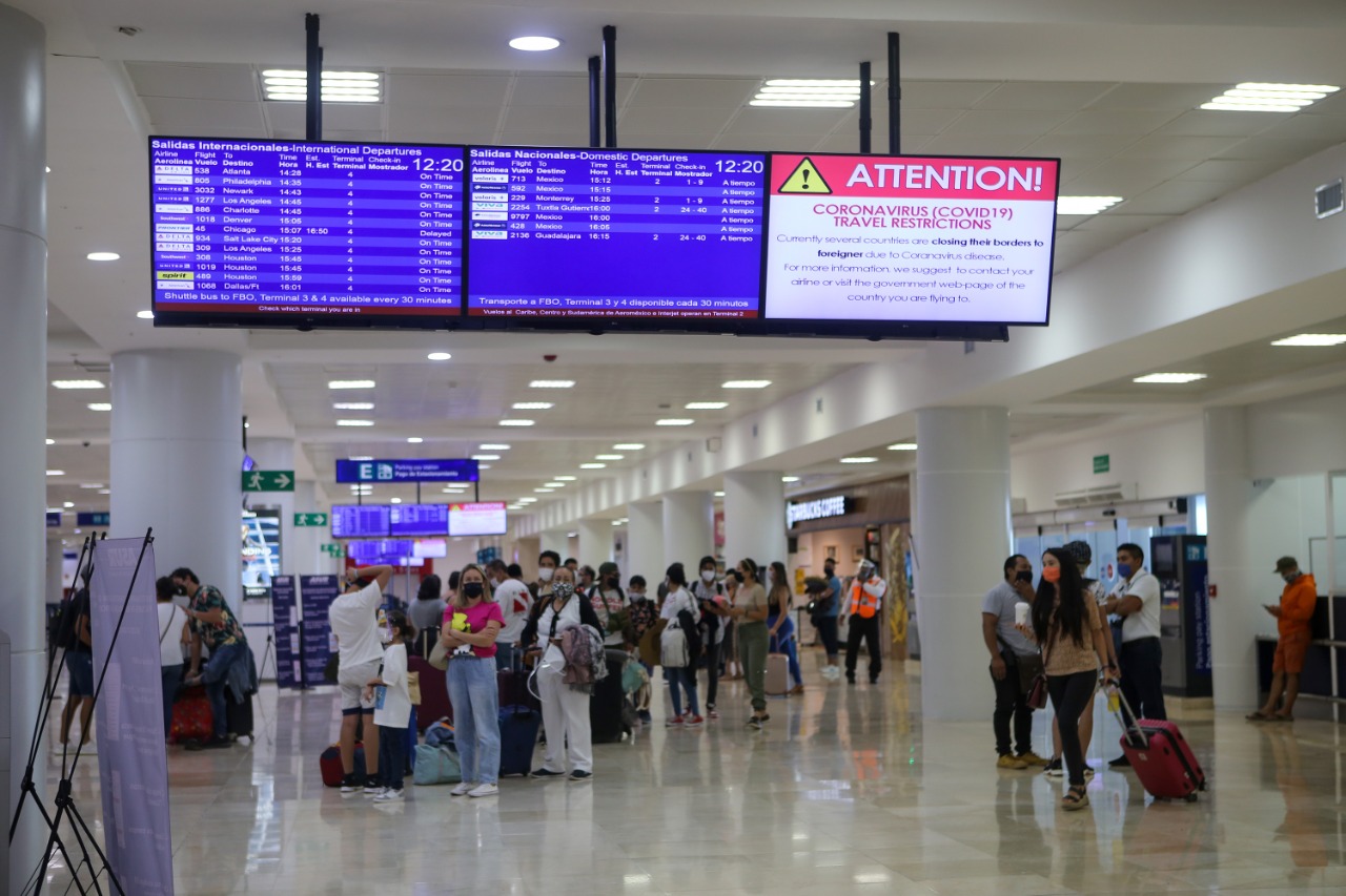 Aeropuerto de Cancún reporta 320 vuelos