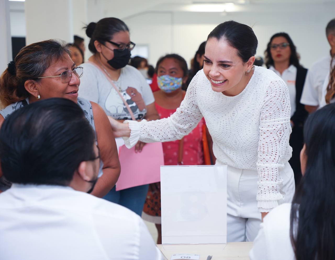 Cumple gobierno de Ana Patricia Peralta con primer pago de becas 2022 ...