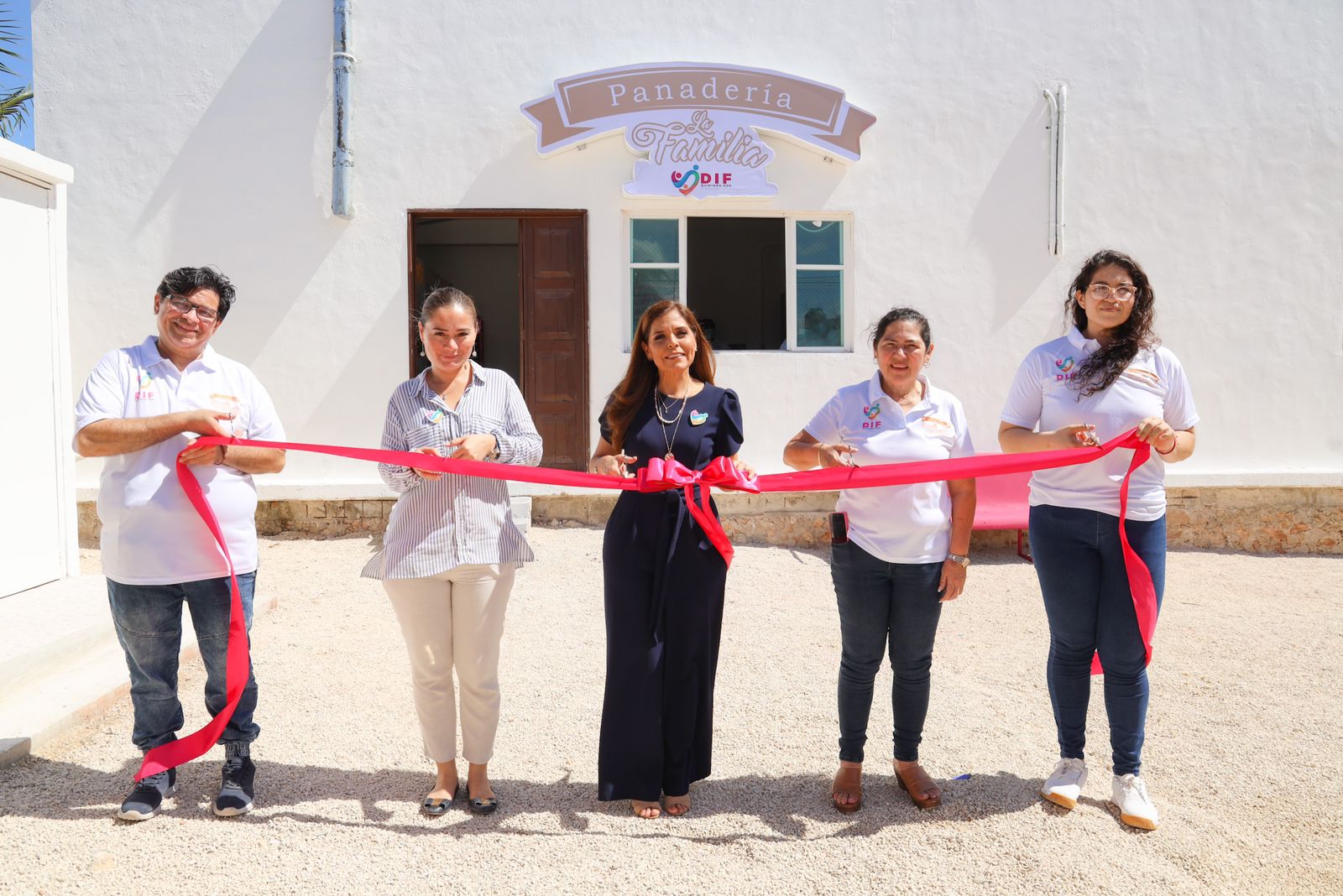 Inauguran panadería del DIF Quintana Roo