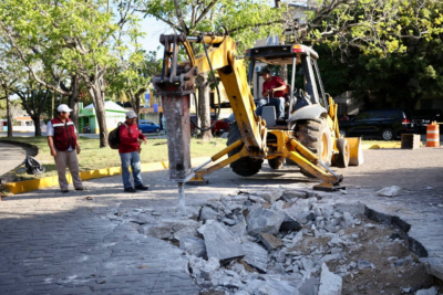 Trabajos de reparación en Cancún secretaría de Obras Públicas y Servicios