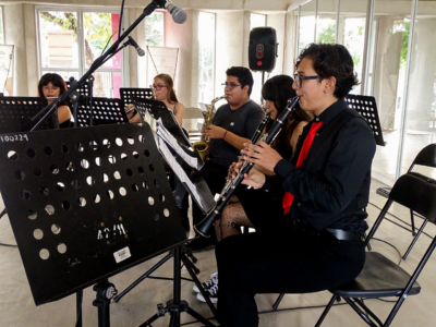 Lili Campos a través de IMCAS, logró la aprobación de 13 alumnos de orquesta sinfónica para el proyecto de Alondra de la Parra Armonía social