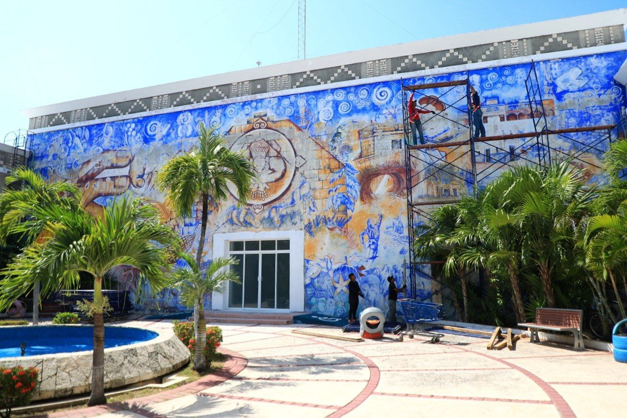 Rescatan patrimonio cultural de Solidaridad con el Mural del palacio