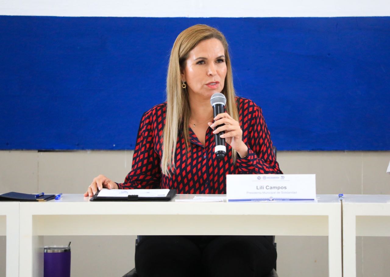 Lili Campos Brinda descuento en licencia del servicio público