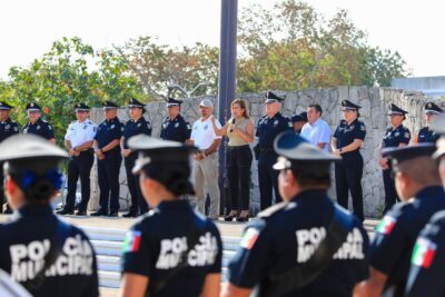 Durante el pase de lista a elementos de Seguridad Pública y Tránsito de Solidaridad; la presidenta Lili Campos