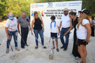 Lili Campos junto el cabildo infantil inauguró de proyecto Guardianes por un municipio renovado y libre de colillas de cigarro save the beach