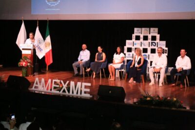 Lili Campos inauguró el “Foro Regional 2030, encuentro de líderes empresariales”, acompañada de autoridades estatales