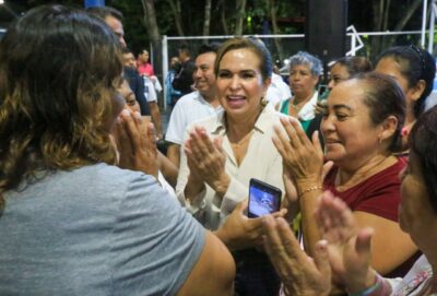 Lili Campos se presentó ante habitantes de Villas del Sol en Solidaridad. Esto para llevar a cabo el evento "Jornadas Informativas"