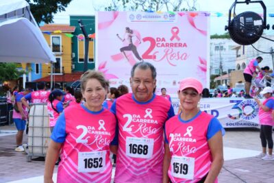 El gobierno municipal dirigido por Lili Campos a través del DIF Municipal llevó a cabo la 2da Carrera Rosa