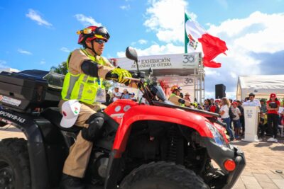 Con la participación de más de 8 mil 500 personas se realizó el desfile cívico-deportivo por el CXIII Aniversario de la Revolución Mexicana.