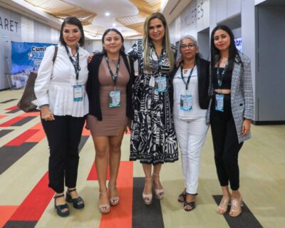 lili Campos, fue invitada de honor en la inauguración de la XIX Cumbre Mundial de Comunicación Política que se realiza en Cancún