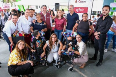 Mara Lezama en la Caravana del Bienestar brindando atención y entrega de apoyos