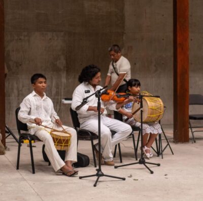 Reconocen a Don Anastasio Chan Muñoz, creador de instrumentos y música de Maaya Paax