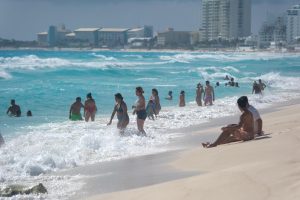 Recibe Quintana Roo más de 500 mil turistas