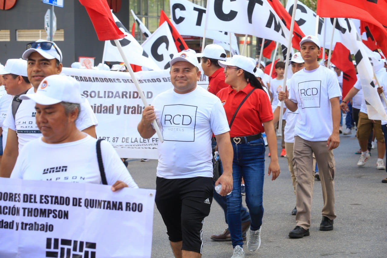 Desfile del Día del Trabajo en Solidaridad. - Integra Magazine