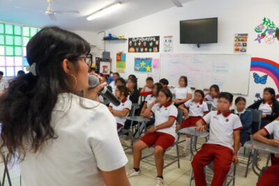 Instituto Quintanarroense de la Juventud conferencias y talleres prevención de la violencia de género, el cuidado de la salud mental y orientación para construcción de proyectos de vida
