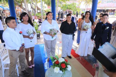 municipio de Solidaridad en el mes de junio parejas de la comunidad LGBTTTIQ+