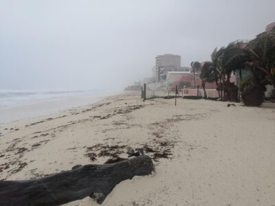 acciones de hoteleros durante el huracan