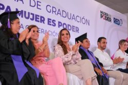 graduadas de Prepa “Mujer Es Poder” primera generación