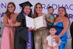 primera generación de graduadas de Prepa “Mujer Es Poder”