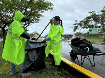Solidaridad registra saldo blanco tras el paso de Beryl. Sólo caídas de árboles, así como de algunos cables de electricidad.
