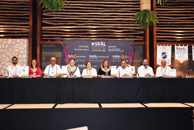 Reunión mensual de los 4 clubs Skål International de Quintana Roo