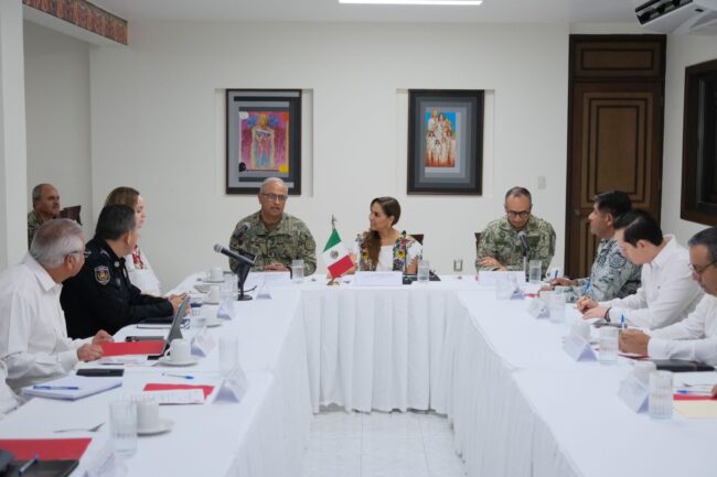 A través de la Mesa de Seguridad, Mara Lezama refuerza acciones para protección de las personas en el sur del estado