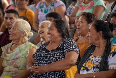 El INMAYA acompaña a la gobernadora Mara Lezama, a la firma de convenio de SEBIEN para el apoyo de mujeres indígenas y afromexicanas artesanas (MIAA)