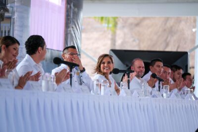 Puerto Morelos de manteles largos 