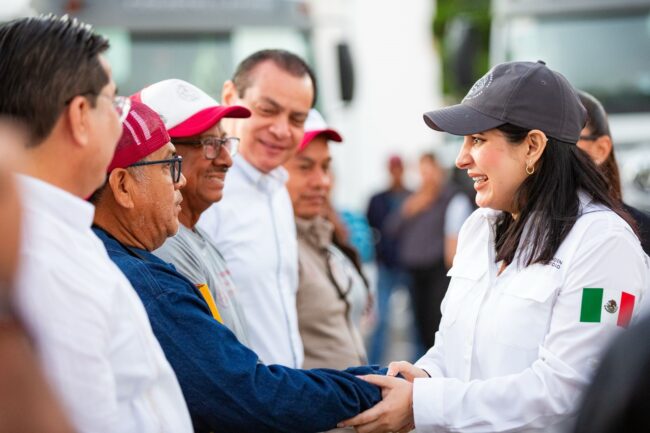 Basura recolectadas en Solidaridad 86 mil toneladas . La presidenta de Solidaridad, Estefanía Mercado, hizo entra de equipo, uniformes y maquinaria.