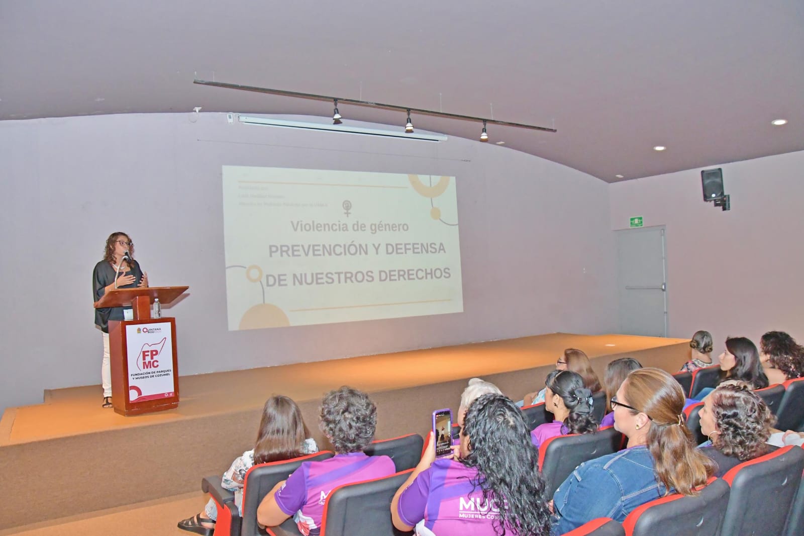 Conversatorio sobre violencia de género: FPMC
