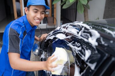 Autos y oficinas necesitan limpieza