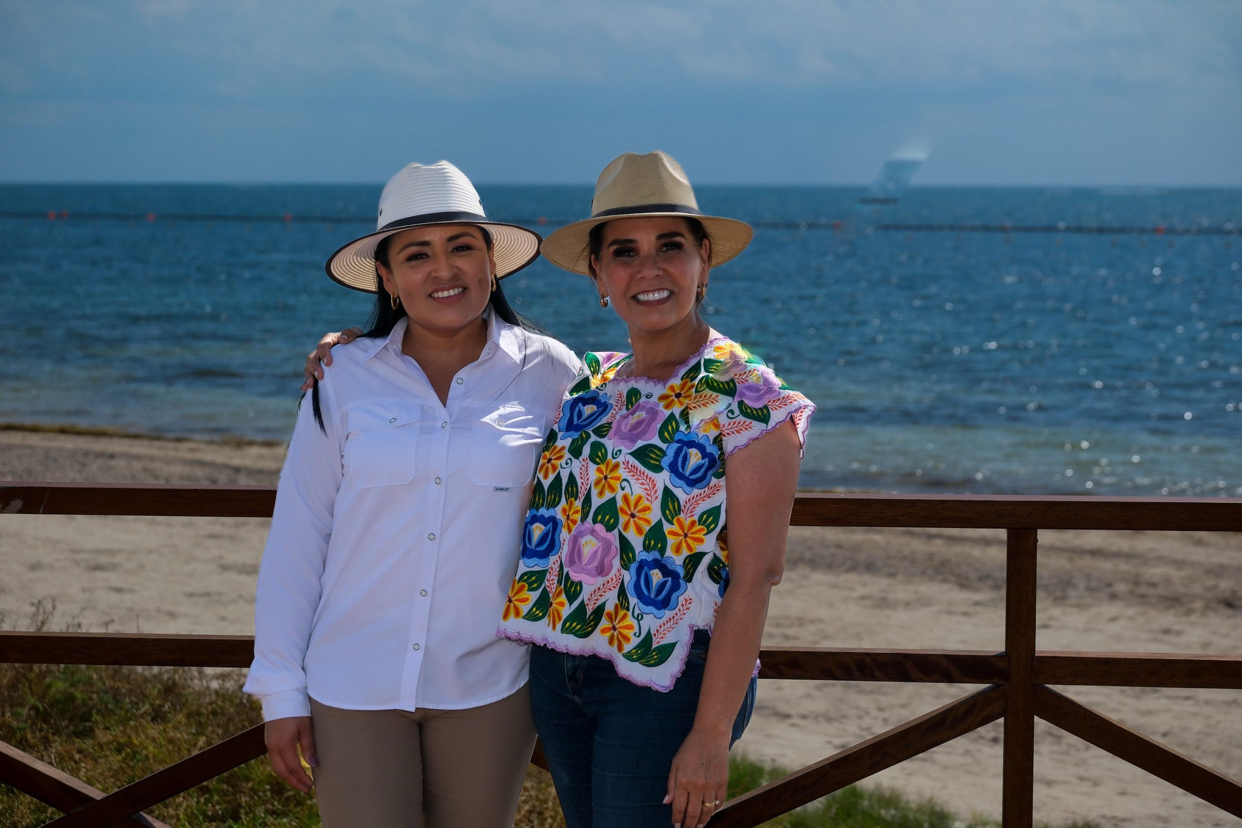 Rehabilitan accesos al mar en Puerto Morelos