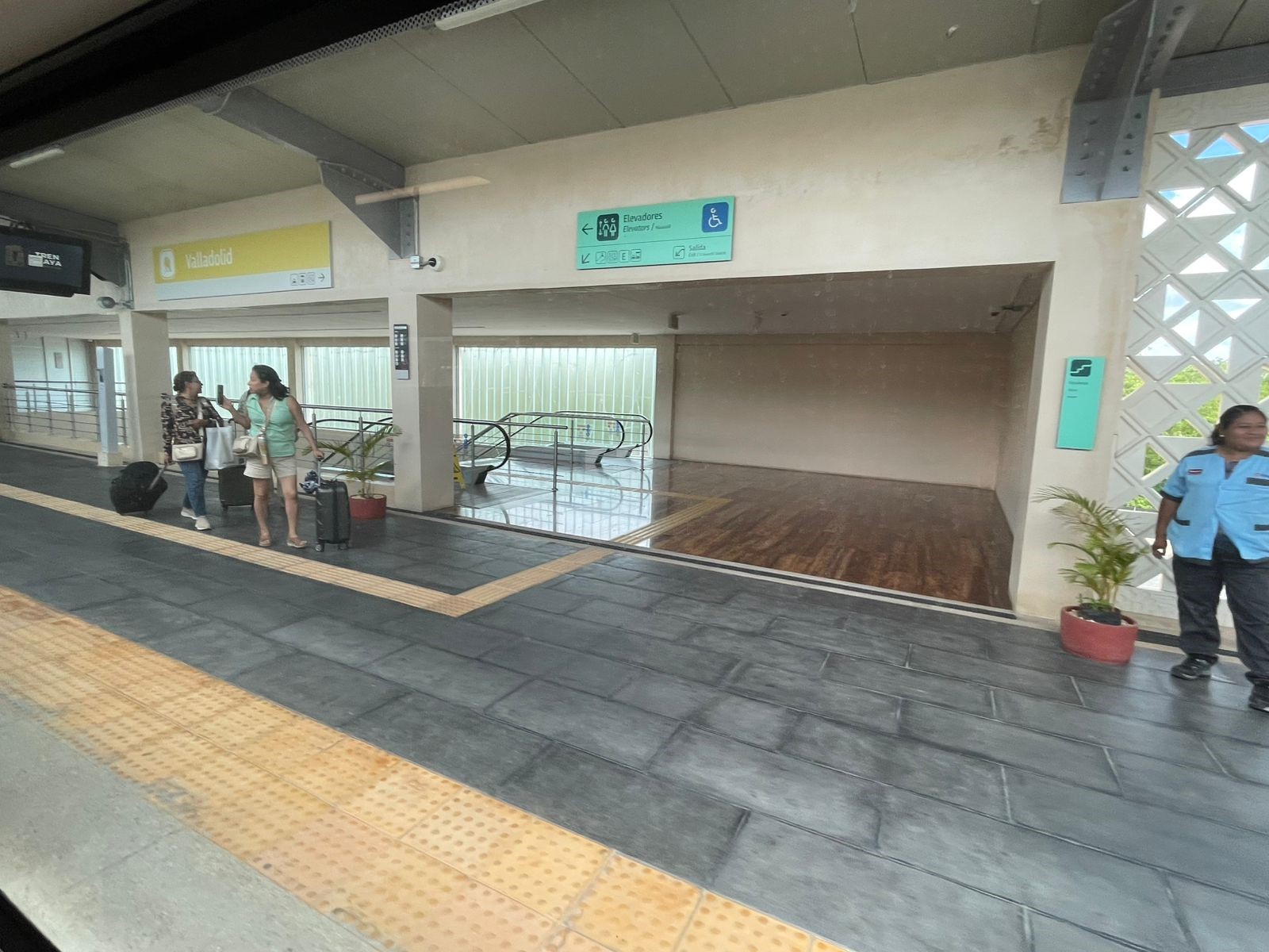 Mi viaje en el Tren Maya, el pasado 9 de mayo decidimos viajar a Mérida. Desde su inauguración, teníamos ganas de conocer esta obra ...