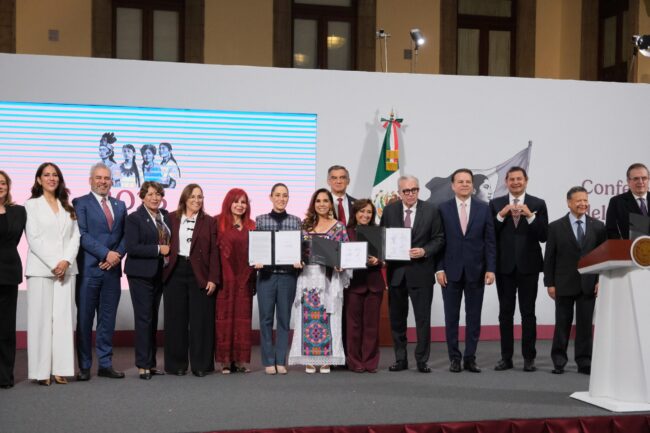 Quintana Roo firma la Carta de Intención del Polo de Desarrollo Económico para el Bienestar. Chetumal crecerá con más empleos, inversión y justicia social junto a Claudia Sheinbaum y Mara Lezama.