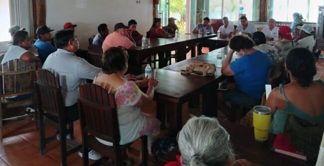 AGEPRO impulsa la regularización de predios en Mahahual, brindando certeza jurídica y legalización de terrenos en asentamientos irregulares.