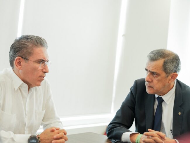 SESA, OPS y OMS mantienen reunión de trabajo en Cancún para fortalecer la prevención de enfermedades en Quintana Roo