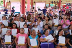 Entrega de certificados de derechos agrarios a mujeres por Mara Lezama y SEDATU