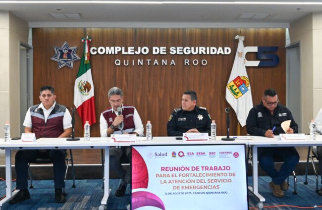 Se fortalece la operatividad del Centro Regulador de Urgencias Médicas (CRUM) en Quintana Roo mediante una reunión de trabajo clave para mejorar la atención prehospitalaria.