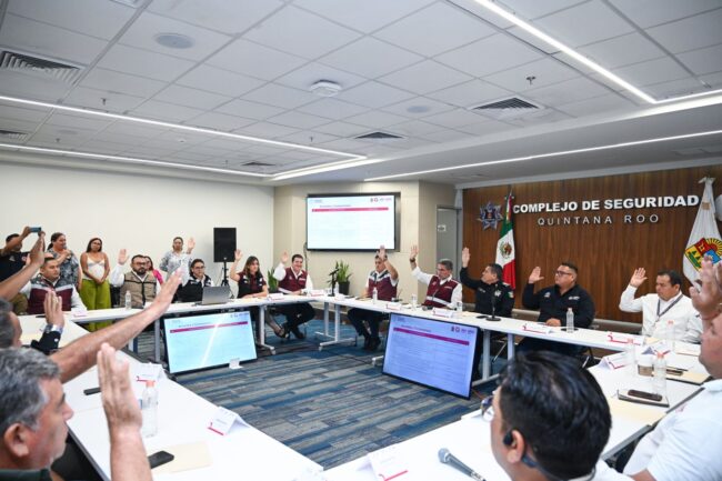 Se fortalece la operatividad del Centro Regulador de Urgencias Médicas (CRUM) en Quintana Roo mediante una reunión de trabajo clave para mejorar la atención prehospitalaria.