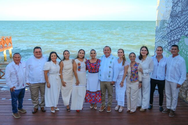 Mara Lezama durante su 3er informe al pueblo en Calderita, Quintana Roo.
