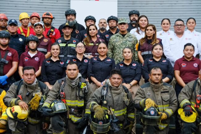 Gobernadora Mara Lezama durante el Simulacro Nacional de Protección Civil en Cancún, Quintana Roo.