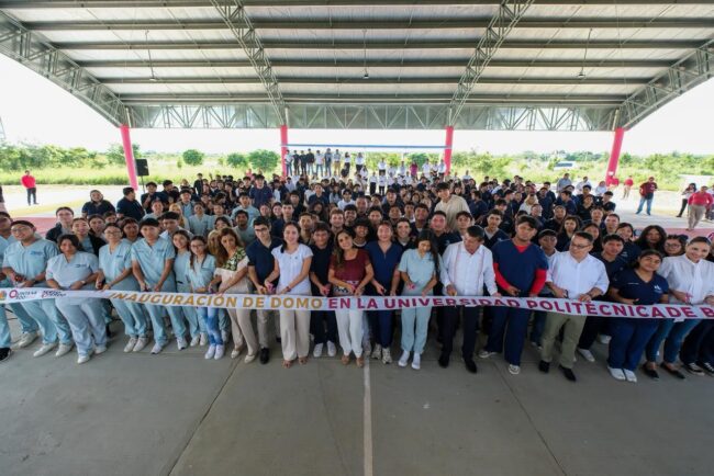 La Universidad Politécnica de Bacalar fortalece su infraestructura con un domo escolar y canchas de usos múltiples inauguradas por Mara Lezama.