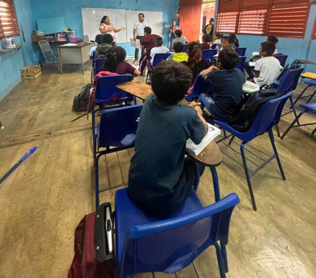 El INMAYA invita a niñas a participar en el Concurso de Poesía con motivo del Día Internacional de la Niña Indígena en escuelas de comunidades