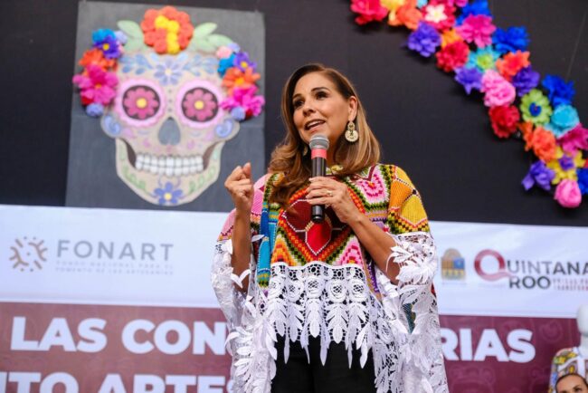 Mara Lezama fortalece el patrimonio cultural vivo de Quintana Roo con premios a artesanas que preservan la identidad maya