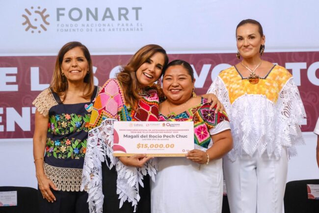 Mara Lezama fortalece el patrimonio cultural vivo de Quintana Roo con premios a artesanas que preservan la identidad maya
