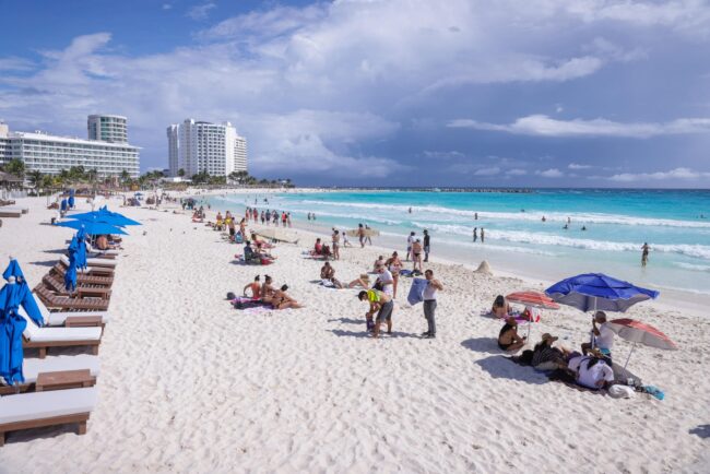 Cancún se consolida como destino internacional preferido, junto con Cozumel para turismo navideño con creciente demanda.